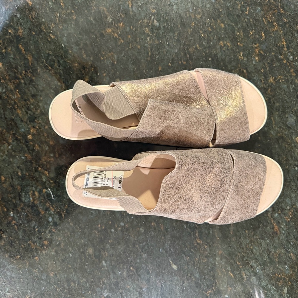 Johnston & Murphy Women's Beige Wedge Sandals